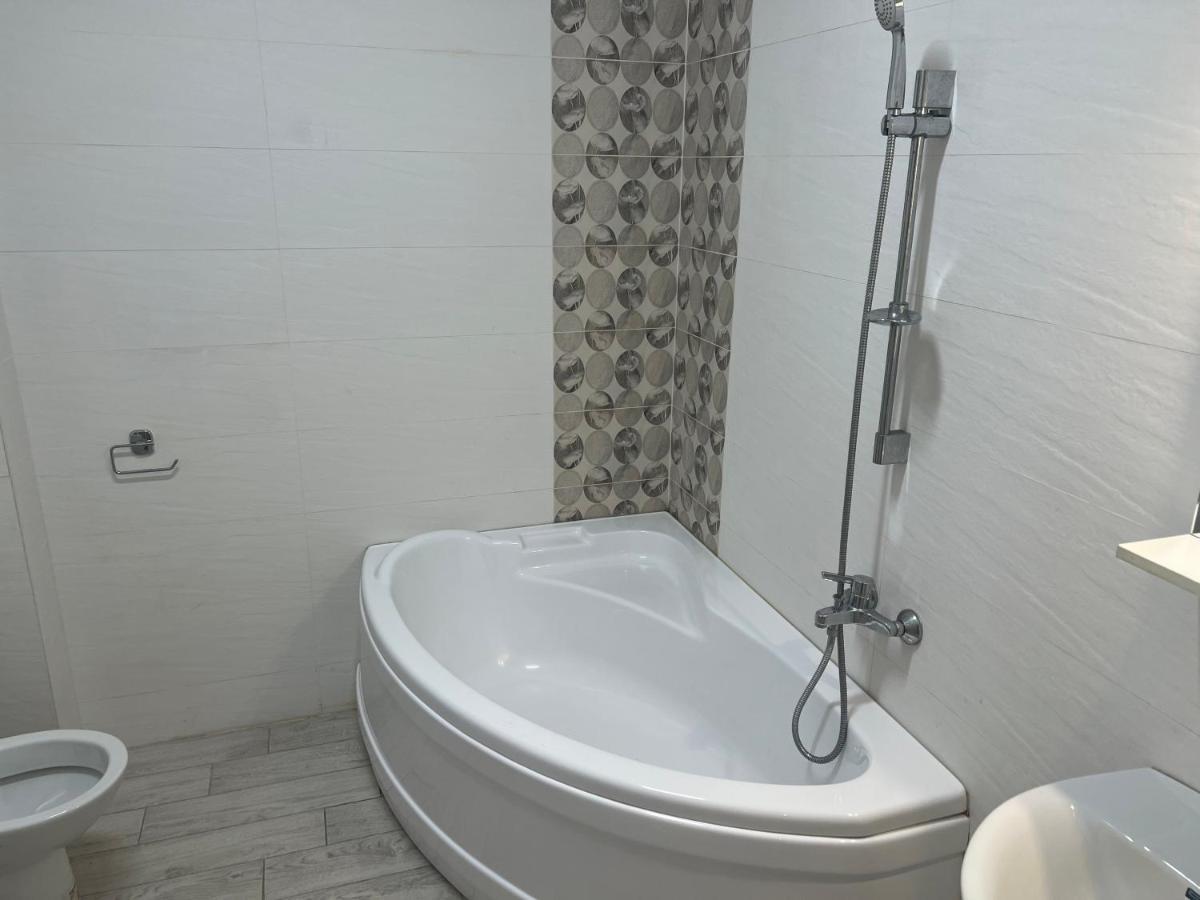 Apartament Militari Residence Roşu Εξωτερικό φωτογραφία