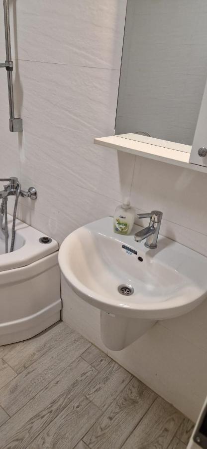 Apartament Militari Residence Roşu Εξωτερικό φωτογραφία